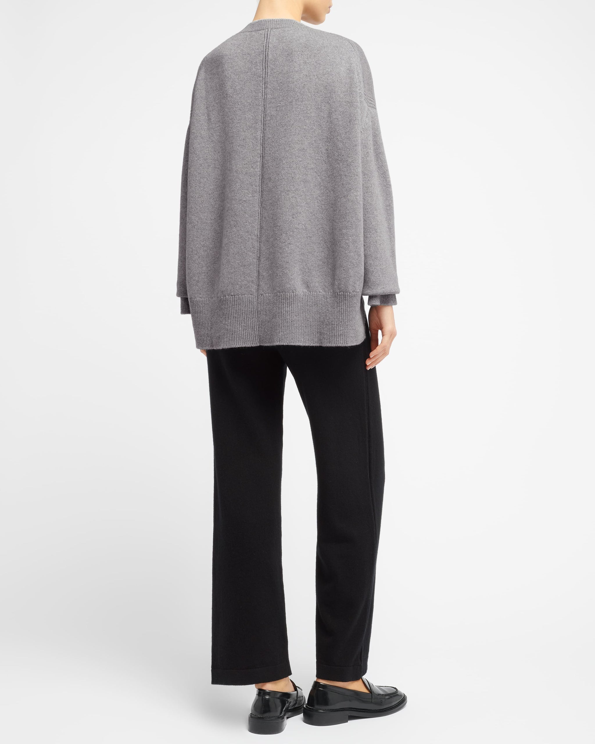 Iconic oversized cashmere jumper | Barrie - Barrie